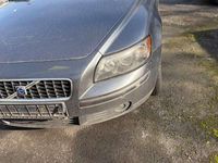 Gebraucht Volvo S40 Kinetic 140 PS (102 kW) 2005 Titanium grey pearl / metallic Limousine