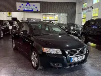 Gebraucht Volvo V50 Momentum 136 PS (100 kW) 2009 Schwarz Kombi