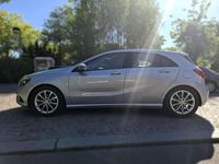 Gebraucht Mercedes A200 136 PS (100 kW) 2015 Polarsilber Kleinwagen