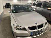 Gebraucht BMW 318 129 PS (94 kW) 2007 Silber Limousine