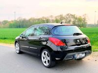Gebraucht Peugeot 308 Allure 156 PS (114 kW) 2013 Schwarz Limousine