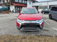 Gebraucht Mitsubishi Outlander Diamant Edition 150 PS (110 kW) 2020 Rot SUV