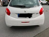 Gebraucht Peugeot 208 Active 82 PS (60 kW) 2012 Weiß Kleinwagen