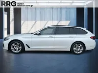 Gebraucht BMW 520 Performance 190 PS (139 kW) 2023 Mineralweiss metallic Kombi