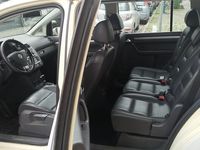 gebraucht VW Touran AUTOMATIK 7Sitze XENON LEDER NAVI SHZ KLIMA PDC Tempomt