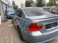Gebraucht BMW 320 150 PS (110 kW) 2005 Arktis Limousine