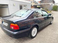 Gebraucht BMW 528 193 PS (141 kW) 1998 Blau Limousine