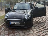 Second-hand Mini ONE Essential 102 CP (75 kW) 2021 Negru Hatchback