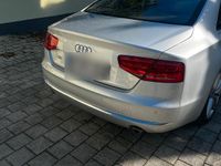 Second-hand Audi A8 250 CP (183 kW) 2010 Argintiu Berlinǎ