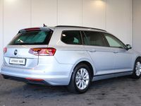 Gebraucht VW Passat 150 PS (110 kW) 2022 Silber Kombi