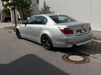 Gebraucht BMW 525 190 PS (139 kW) 2005 Silber Limousine