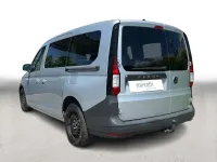 Gebraucht VW Caddy Maxi Basis 114 PS (83 kW) 2023 Silber Van / Kleinbus