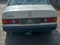 Gebraucht Mercedes 190 118 PS (86 kW) 1985 Weiß Limousine