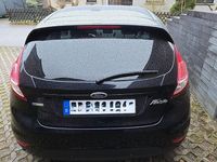 Gebraucht Ford Fiesta Trend 101 PS (74 kW) 2014 Schwarz Kleinwagen