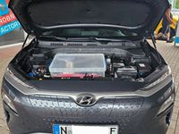 gebraucht Hyundai Kona ELEKTRO 150kW Style, AHK, Schiebedach
