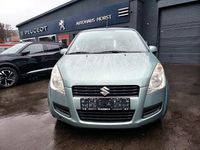 Usado Suzuki Splash Club 94 CV (69 kW) 2011 Verde Utilitario