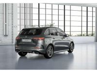 Gebraucht Mercedes B200 AMG 163 PS (119 kW) 2024 Metalliclack mountaingrau (metallic) Van / Kleinbus