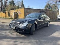 Gebraucht Mercedes E220 150 PS (110 kW) 2002 Schwarz Limousine