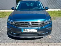 Gebraucht VW Tiguan Life 150 PS (110 kW) 2020 Blau SUV
