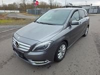 Gebraucht Mercedes B180 109 PS (80 kW) 2014 Mountaingrau Van / Kleinbus