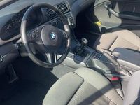 Second-hand BMW 318 143 CP (105 kW) 2002 Argintiu Berlinǎ