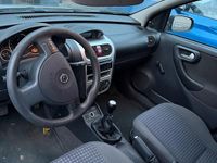 Gebraucht Opel Corsa 75 PS (55 kW) 2003 Silber Kleinwagen