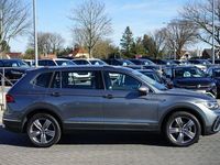 Gebraucht VW Tiguan Allspace Elegance 150 PS (110 kW) 2022 Grau SUV