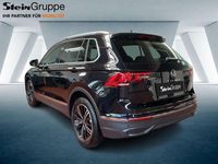 Gebraucht VW Tiguan Move 150 PS (110 kW) 2023 Schwarz SUV