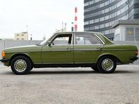 Gebraucht Mercedes 200 109 PS (80 kW) 1982 Grün Limousine