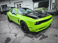 Gebraucht Dodge Challenger SXT 309 PS (227 kW) 2023 Grün Coupé