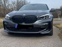 Gebraucht BMW 118 Performance 140 PS (102 kW) 2019 Grau Kleinwagen