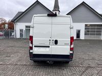 Gebraucht Peugeot Boxer 131 PS (96 kW) 2018 Weiß Van