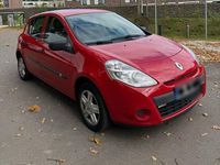 Gebraucht Renault Clio IV 75 PS (55 kW) 2012 Rot Kleinwagen