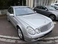Gebraucht Mercedes E220 150 PS (110 kW) 2002 Silber Limousine
