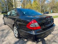 Gebraucht Mercedes E500 306 PS (225 kW) 2004 Mokkaschwarz lackierung Limousine