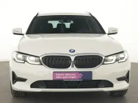 Gebraucht BMW 320e Advantage 204 PS (150 kW) 2022 Weiß Limousine