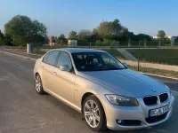 Gebraucht BMW 318 143 PS (105 kW) 2010 Silber Limousine