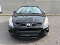 Gebraucht Hyundai i20 Classic 77 PS (56 kW) 2012 Schwarz Kleinwagen