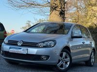 Gebraucht VW Golf VI Team 105 PS (77 kW) 2010 Silber Kleinwagen