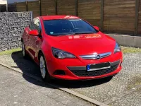Gebraucht Opel Astra GTC Innovation 140 PS (102 kW) 2012 Rot Limousine