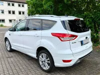Gebraucht Ford Kuga Individual 179 PS (131 kW) 2015 Frostweiß SUV