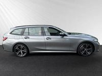 Gebraucht BMW 318 M Sport 150 PS (110 kW) 2025 Skyscraper grau metallic Kombi