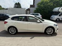 Gebraucht BMW 118 Advantage 136 PS (100 kW) 2021 Weiß Kleinwagen