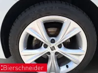 Gebraucht Seat Leon FR 131 PS (96 kW) 2023 Weiß Limousine