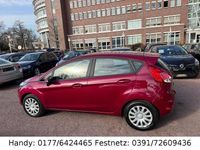 Gebraucht Ford Fiesta 65 PS (47 kW) 2014 Rot Kleinwagen