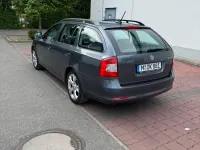 Gebraucht Skoda Octavia 140 PS (102 kW) 2012 Grau Kombi