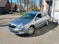 Gebraucht Skoda Superb 122 PS (89 kW) 2011 Grau Kombi