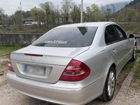 Second-hand Mercedes E500 306 CP (225 kW) 2003 Argintiu Berlinǎ