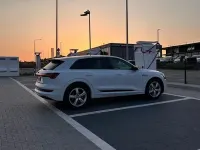 Gebraucht Audi e-tron Advanced Plus 230 kW (313 PS) 2022 Weiß SUV