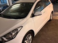 Gebraucht Hyundai i30 110 PS (80 kW) 2013 Weiß Kombi